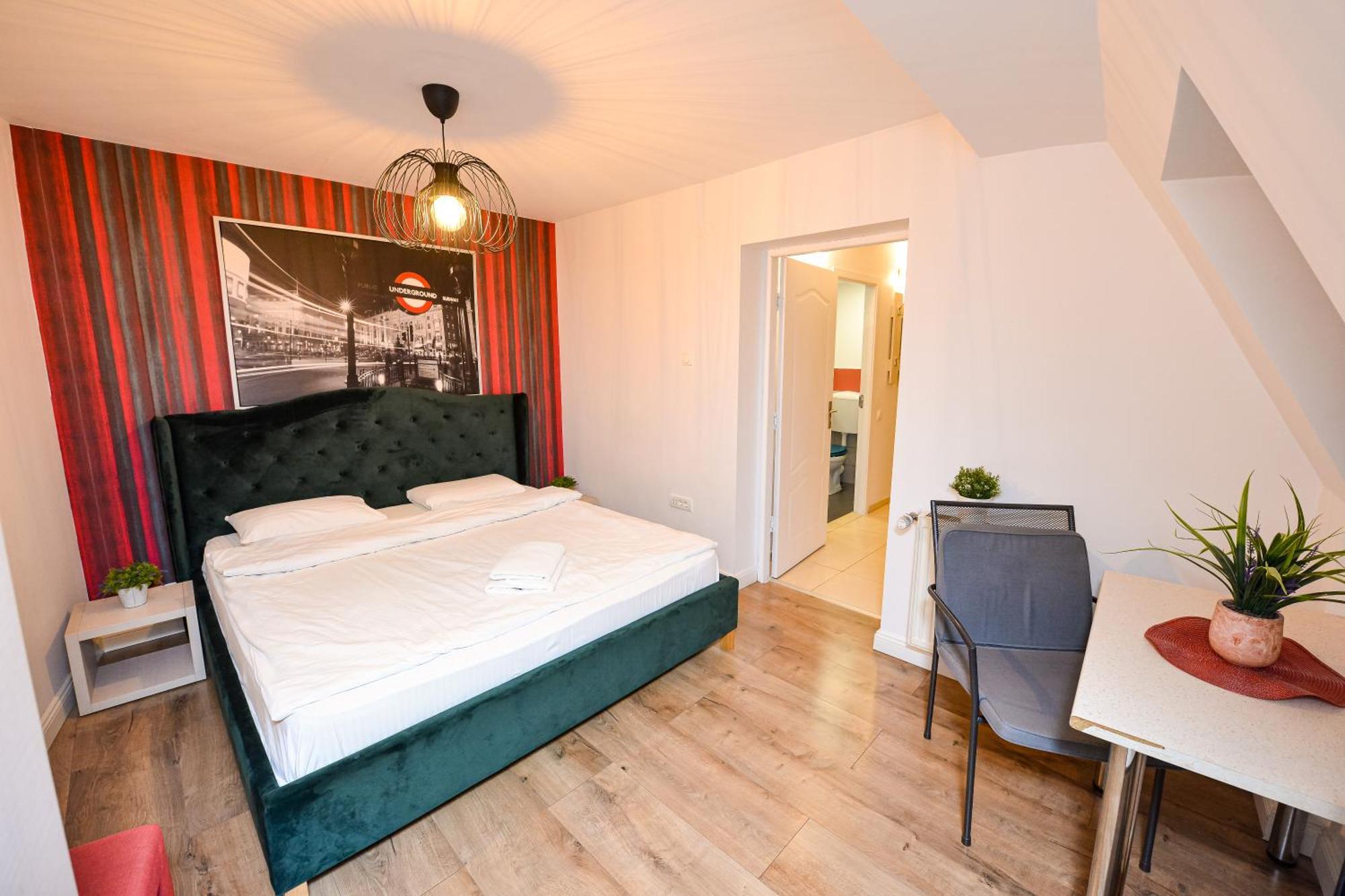 The Lincoln Suites - Central Shabbat Friendly Apartments Bucureşti Ngoại thất bức ảnh