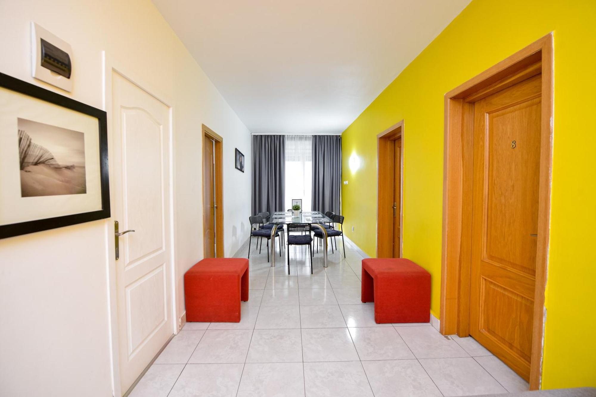The Lincoln Suites - Central Shabbat Friendly Apartments Bucureşti Ngoại thất bức ảnh