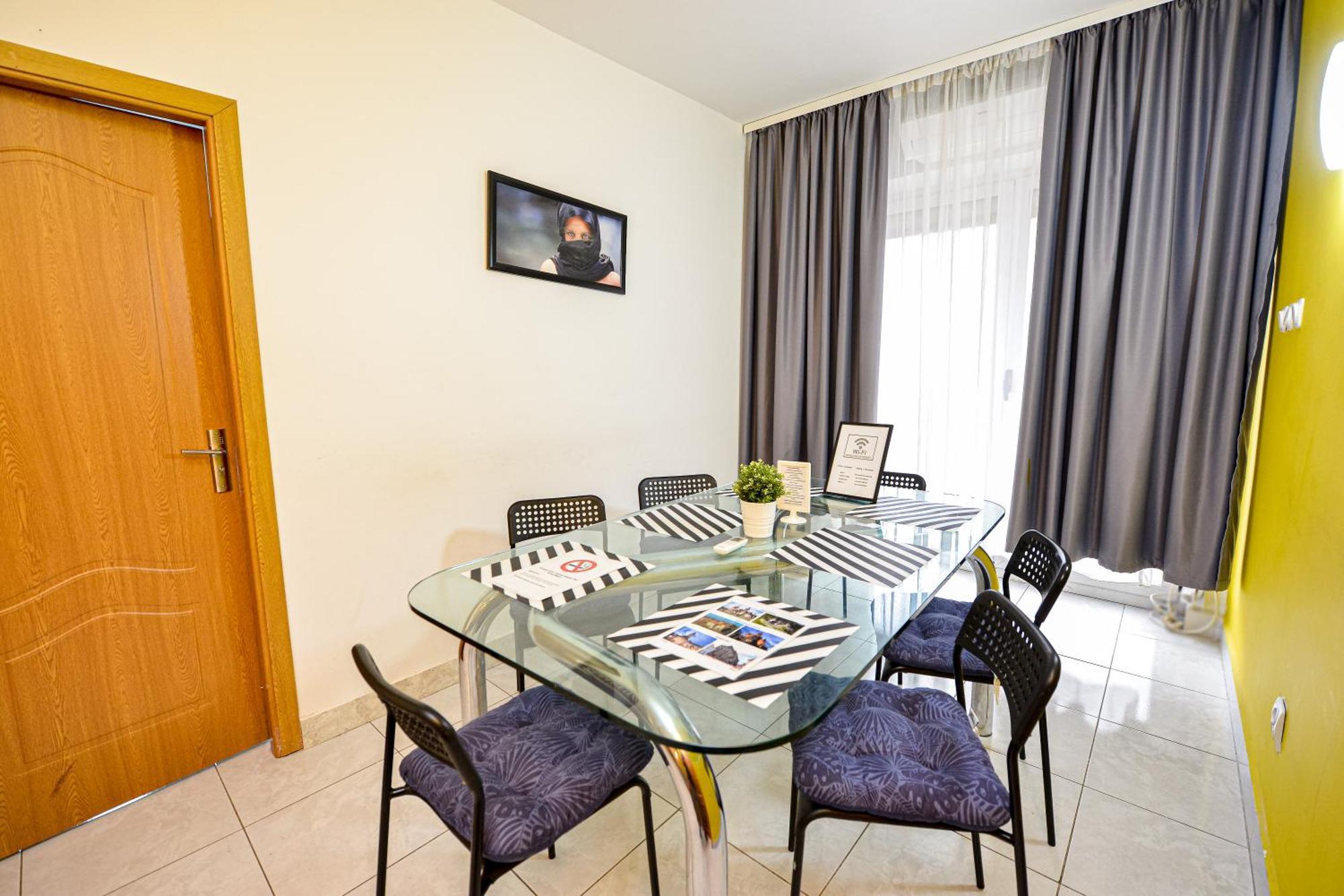The Lincoln Suites - Central Shabbat Friendly Apartments Bucureşti Ngoại thất bức ảnh