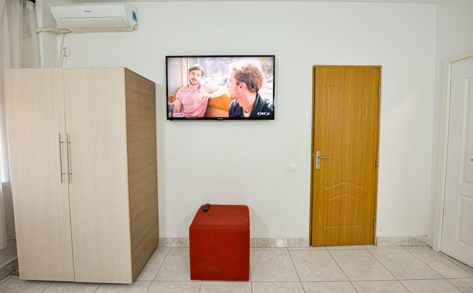 The Lincoln Suites - Central Shabbat Friendly Apartments Bucureşti Ngoại thất bức ảnh
